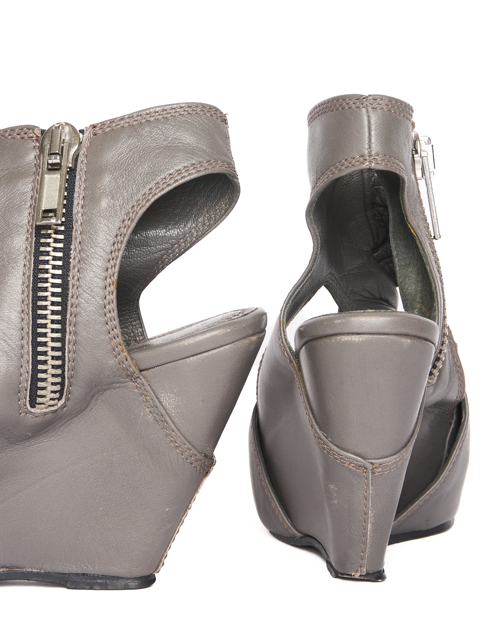 2010s Rick Owens Gray Knotted Leather Peep Toe Wedge Heels