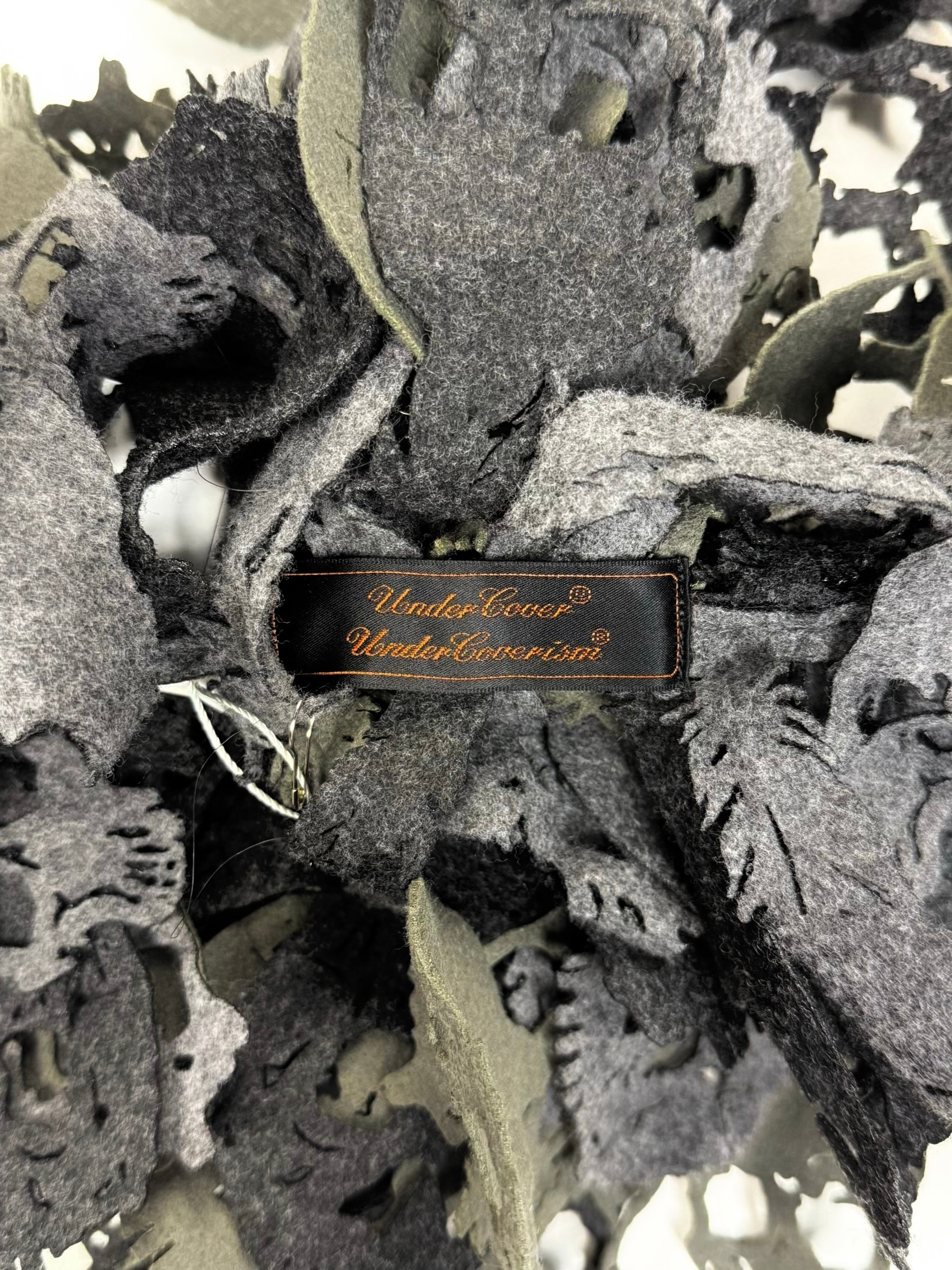 F/W05 “Arts & Crafts” UNDERCOVER Skull Wool Scarf