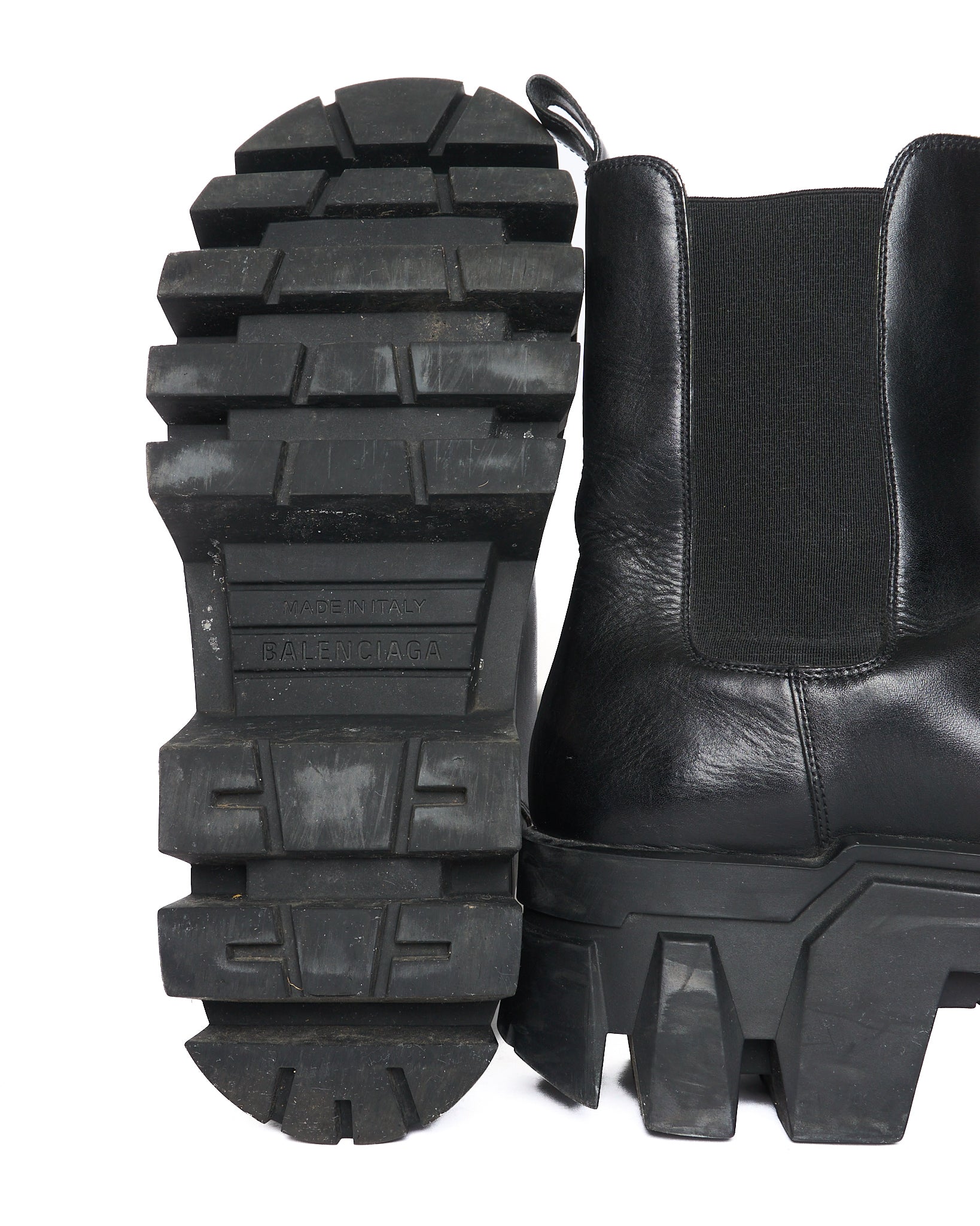 A/W22 Balenciaga Calfskin Bulldozer Chelsea Boots