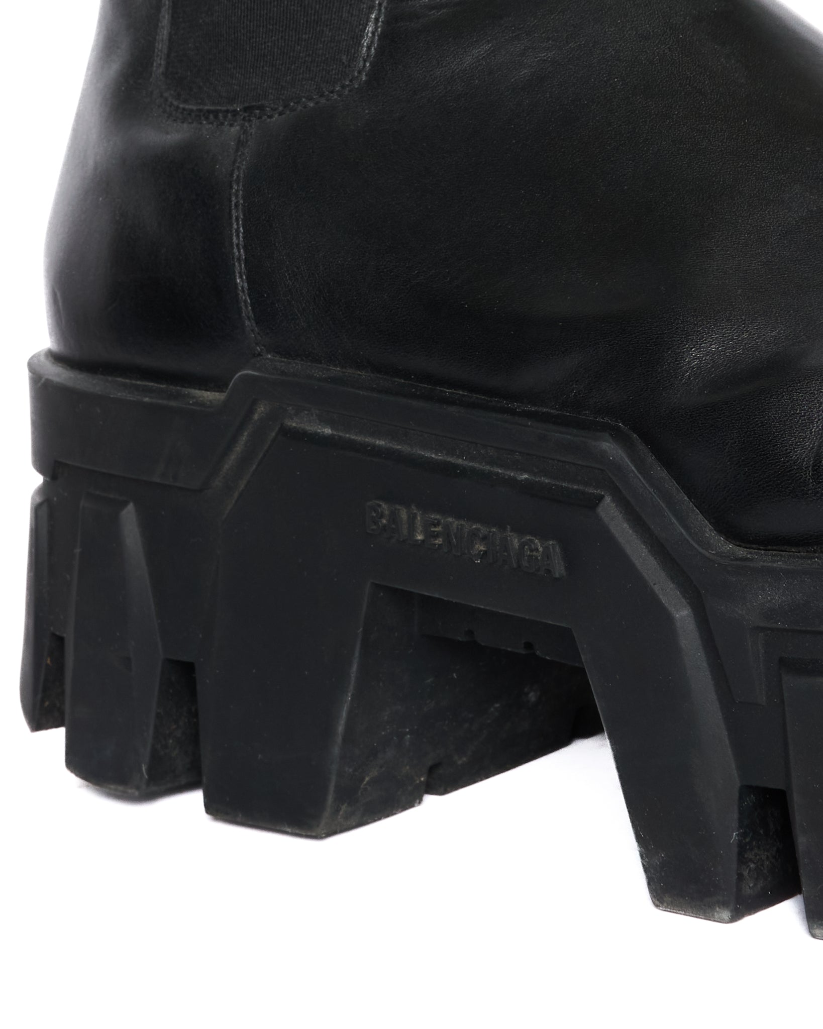 A/W22 Balenciaga Calfskin Bulldozer Chelsea Boots