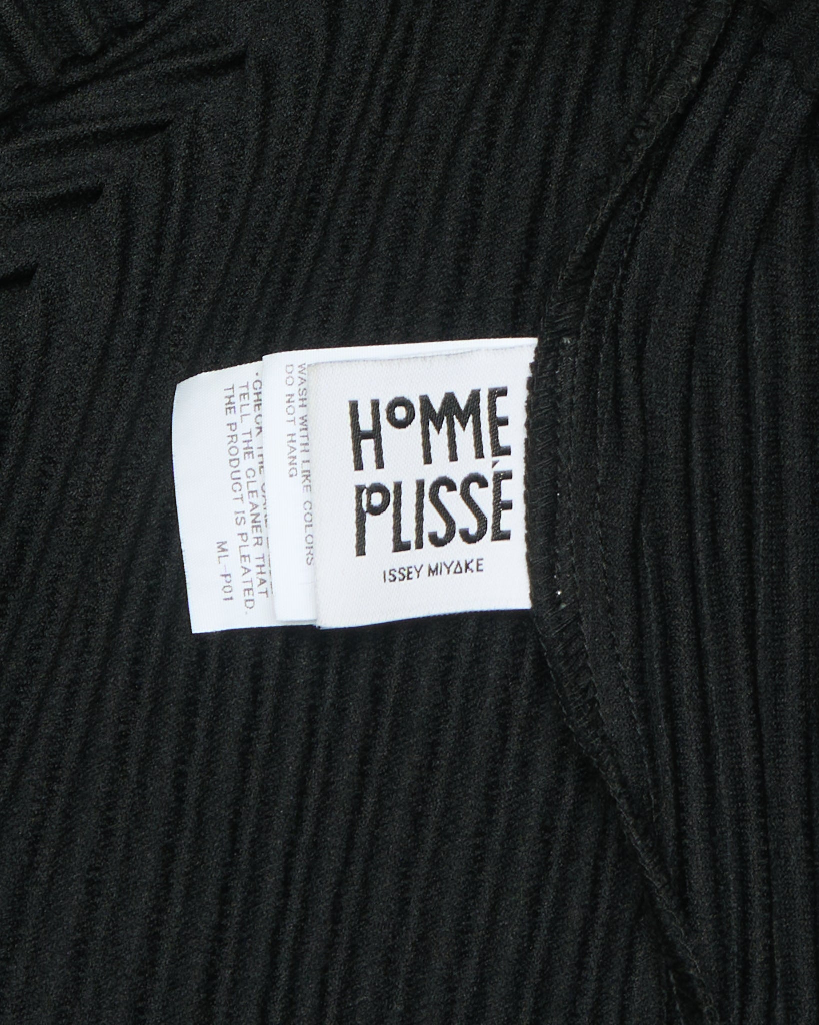 Issey Miyake Homme Plissé Agave Mesh Black 3/4 Length T-Shirt