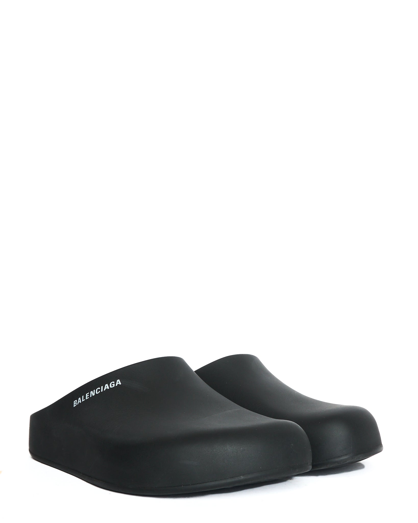 Balenciaga ‘Pool Closed Men’ Black Clogs