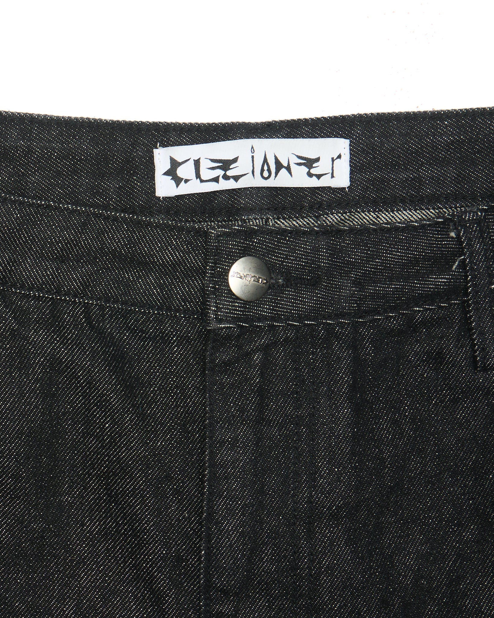 CLEiONER Black Star Appliqué Wide Leg Denim Shorts