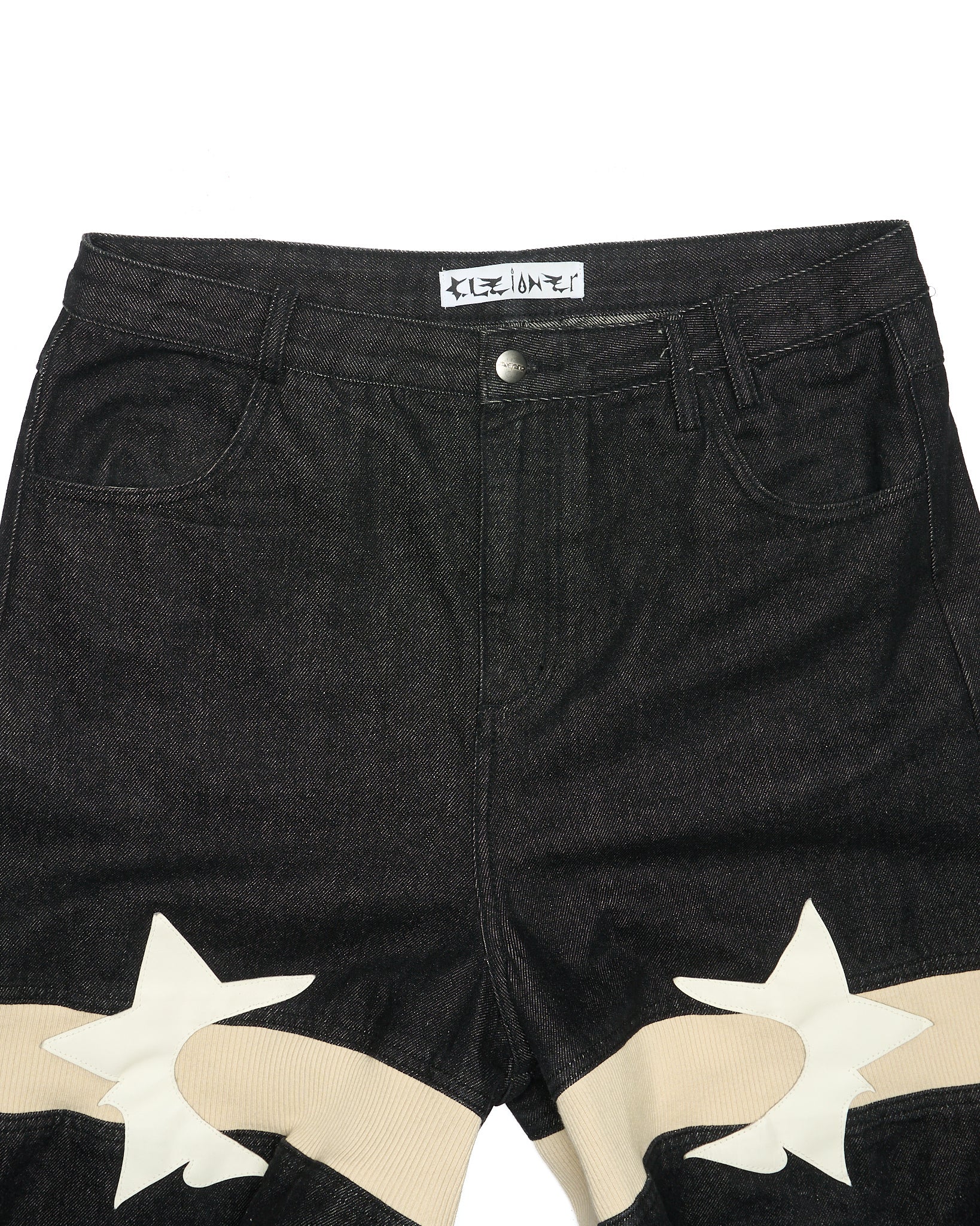 CLEiONER Black Star Appliqué Wide Leg Denim Shorts