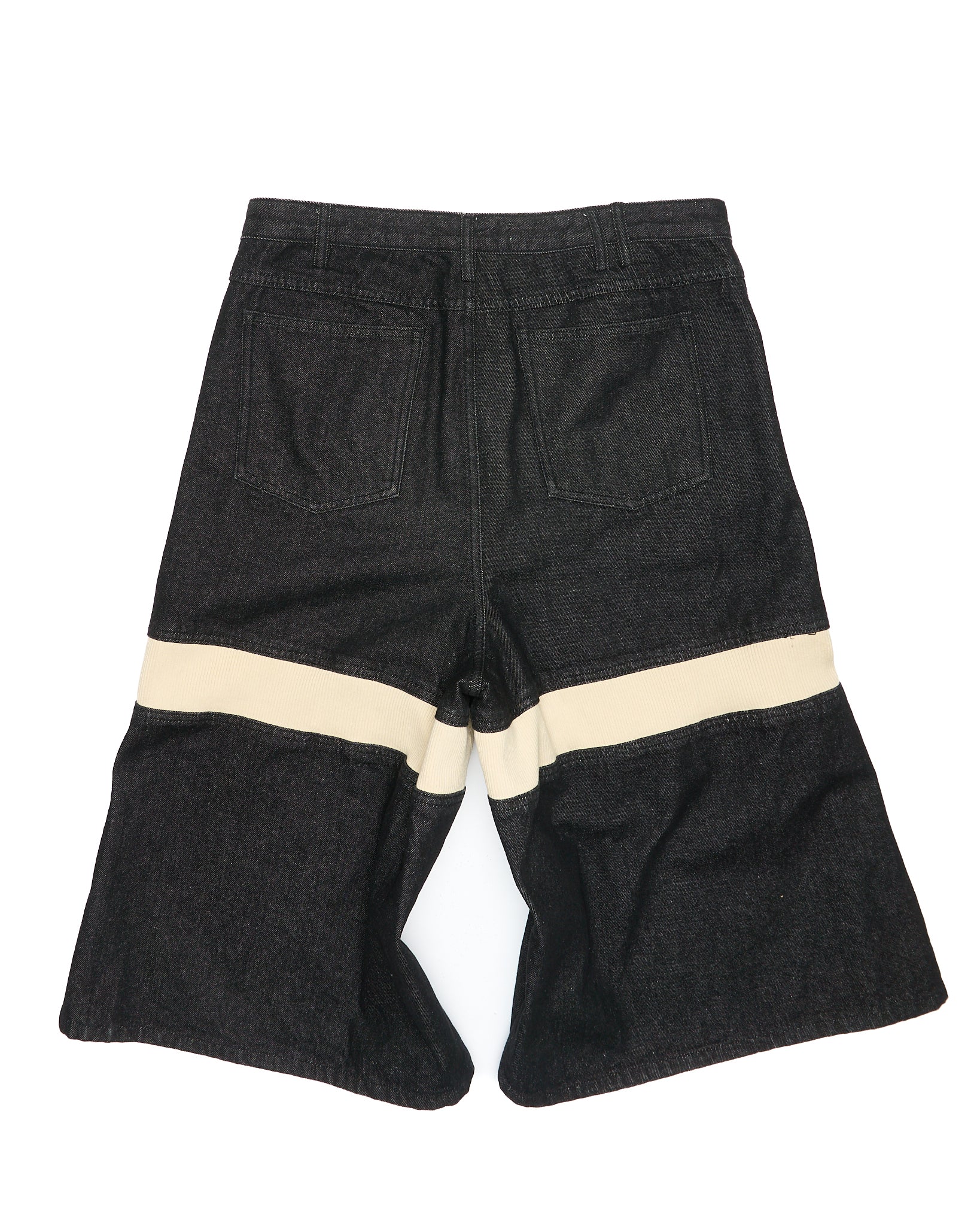 CLEiONER Black Star Appliqué Wide Leg Denim Shorts