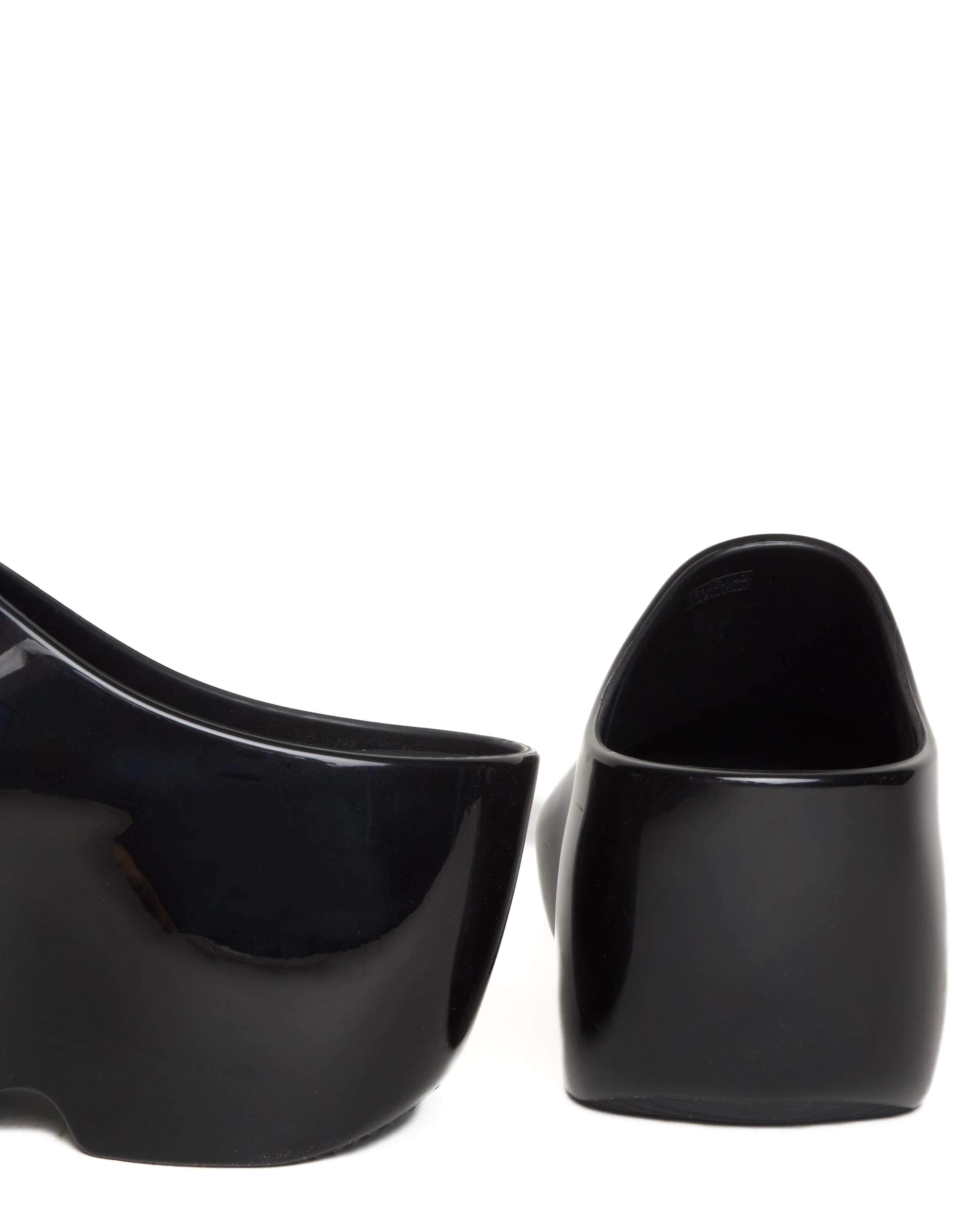 S/S23 Balenciaga ‘Space 2.0’ Techno Clogs