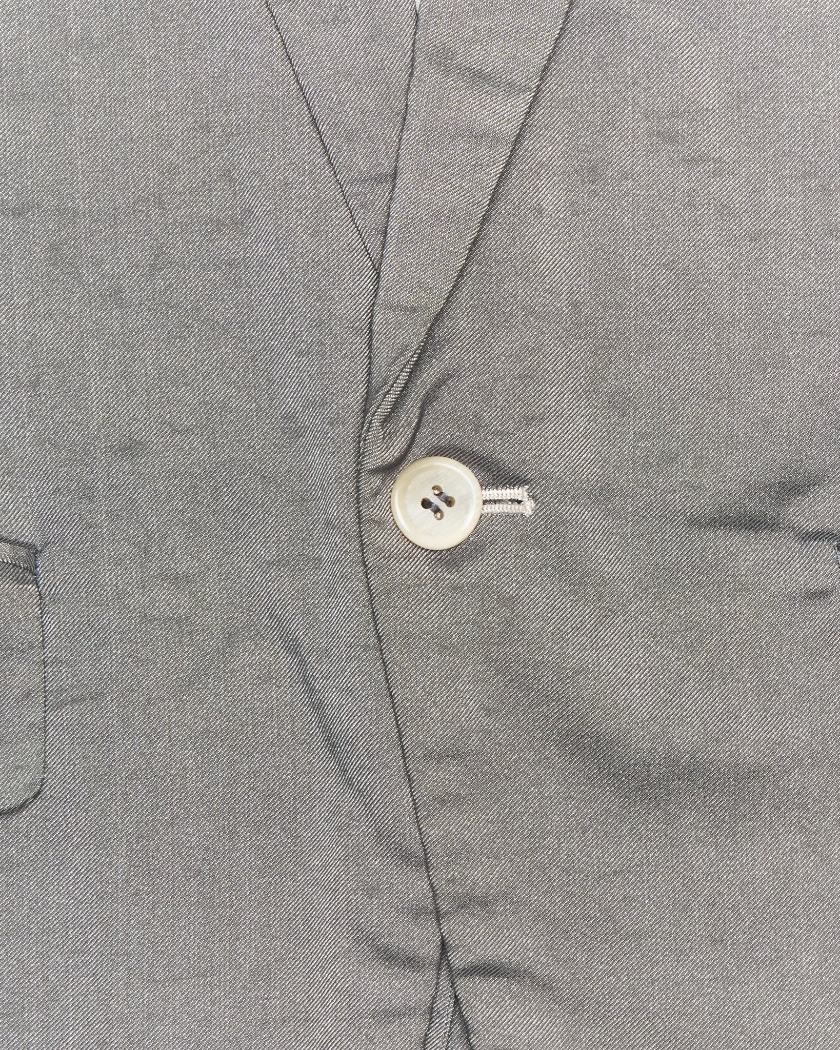 A/W07 Comme des Garçons
HOMME PLUS Silver Shimmery Suit Jacket