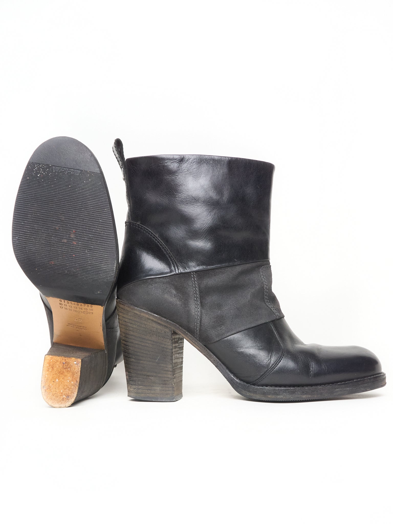 Maison Margiela Leather Pointed-Toe Boots